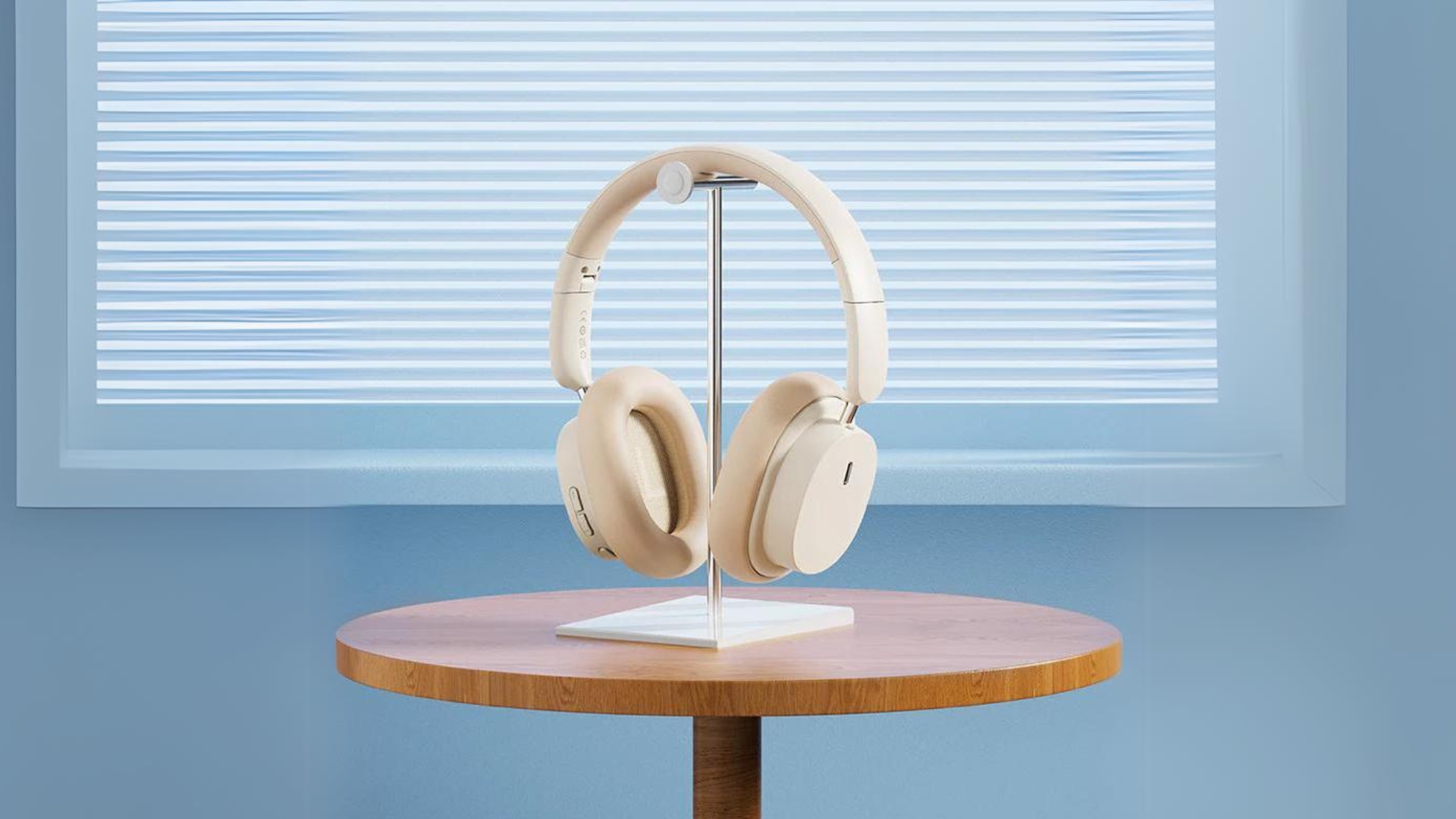 3 Best Closed Back Headphones Under $300